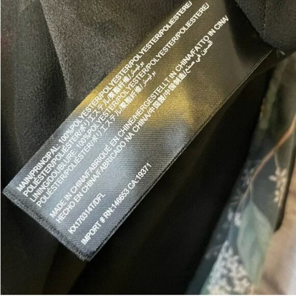 Keepsake the Label Floral Asymmetrical Top Size XS NWOT - Picture 4 of 4